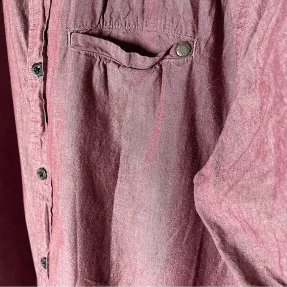 Voyager Short Sleeve Button Up Shirt Size XL - Picture 6 of 6